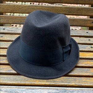 Dobbs New York Classic Brown Fedora Hat 7 1/4” felt cap Filene’s Men’s Store